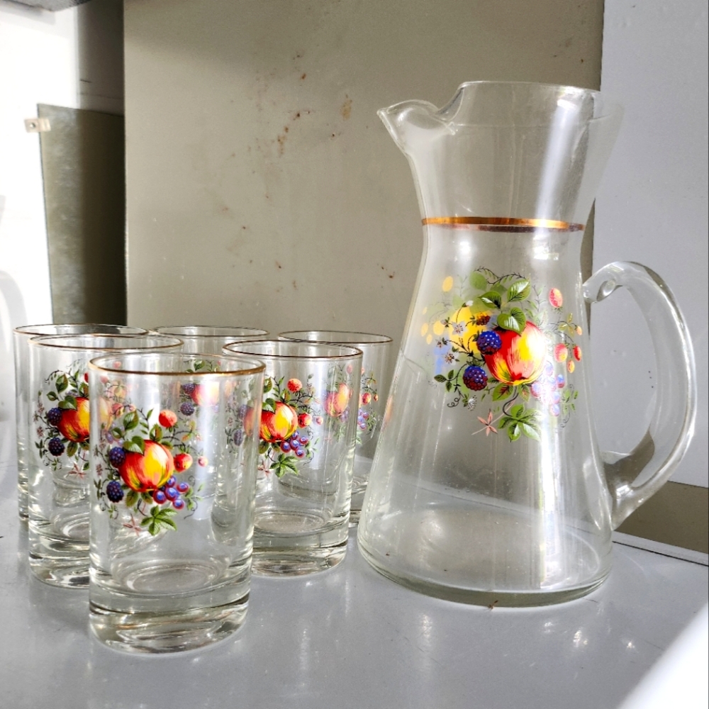 Fruit glass pitcher with glasses set